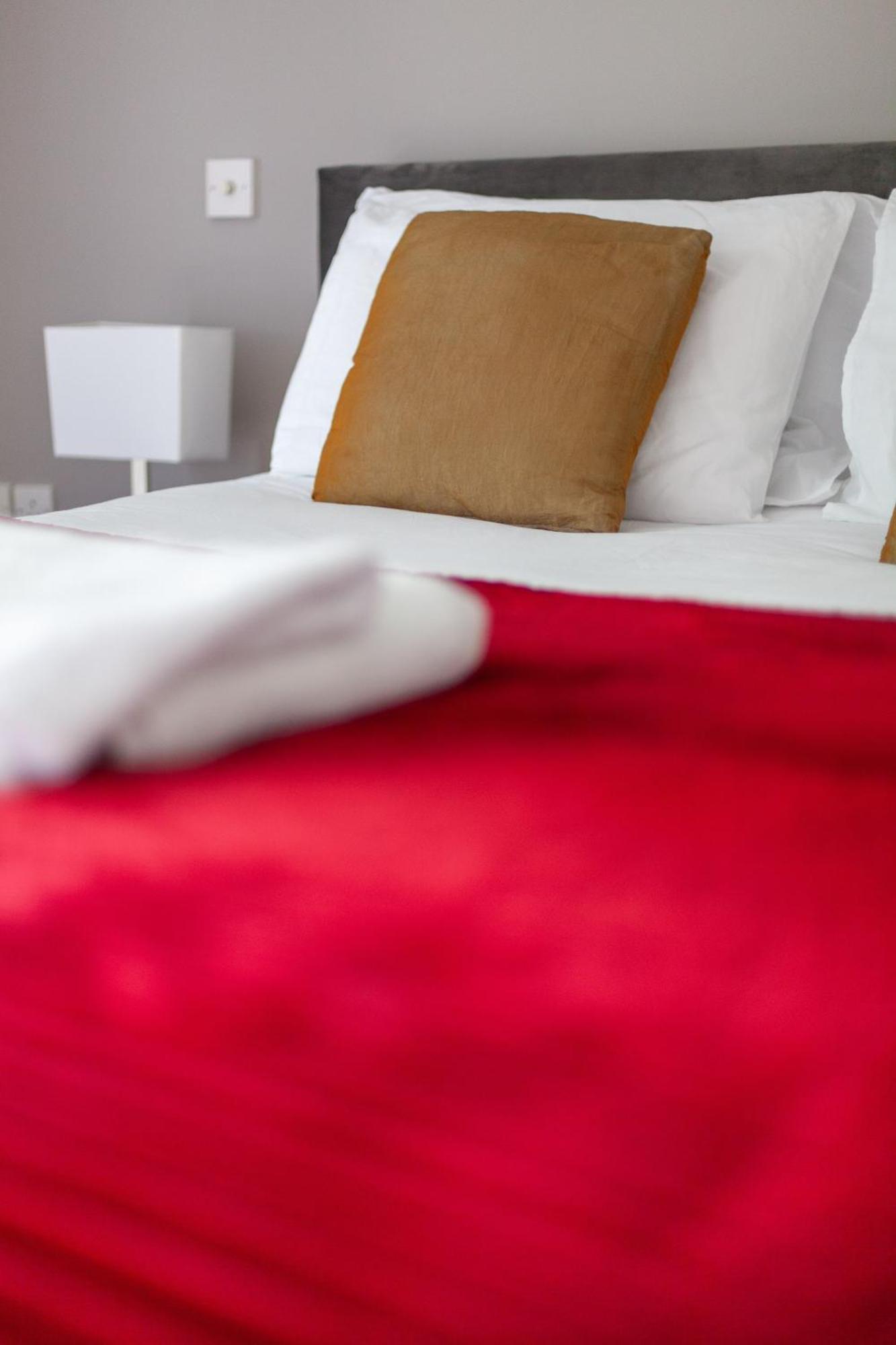 Deluxe Holborn Two Bedroom Apartment London Bagian luar foto