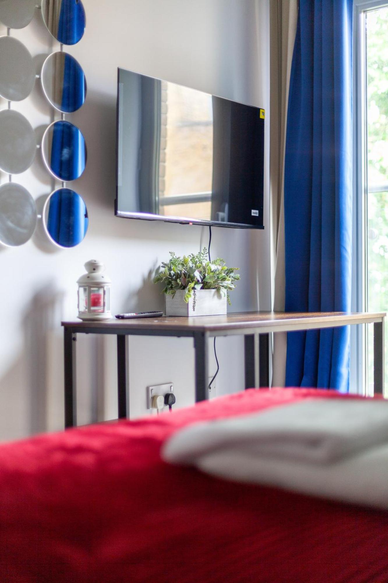 Deluxe Holborn Two Bedroom Apartment London Bagian luar foto