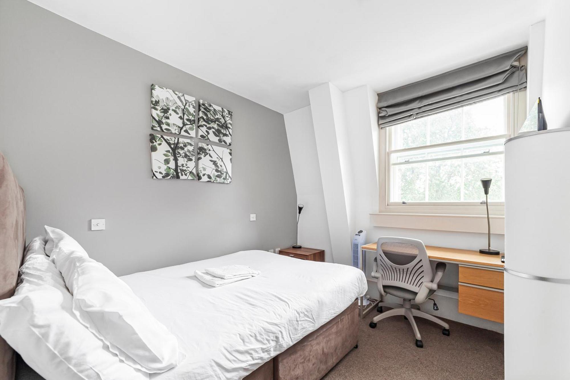 Deluxe Holborn Two Bedroom Apartment London Bagian luar foto