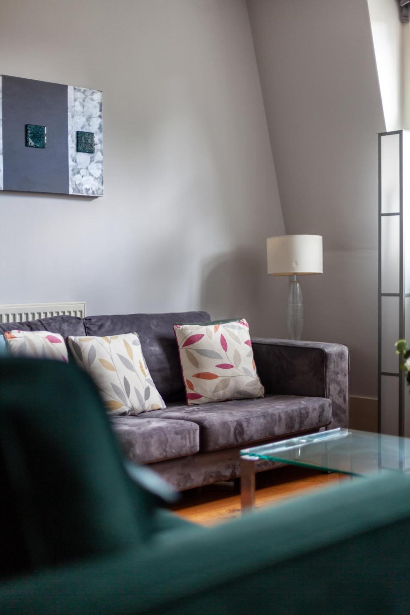 Deluxe Holborn Two Bedroom Apartment London Bagian luar foto