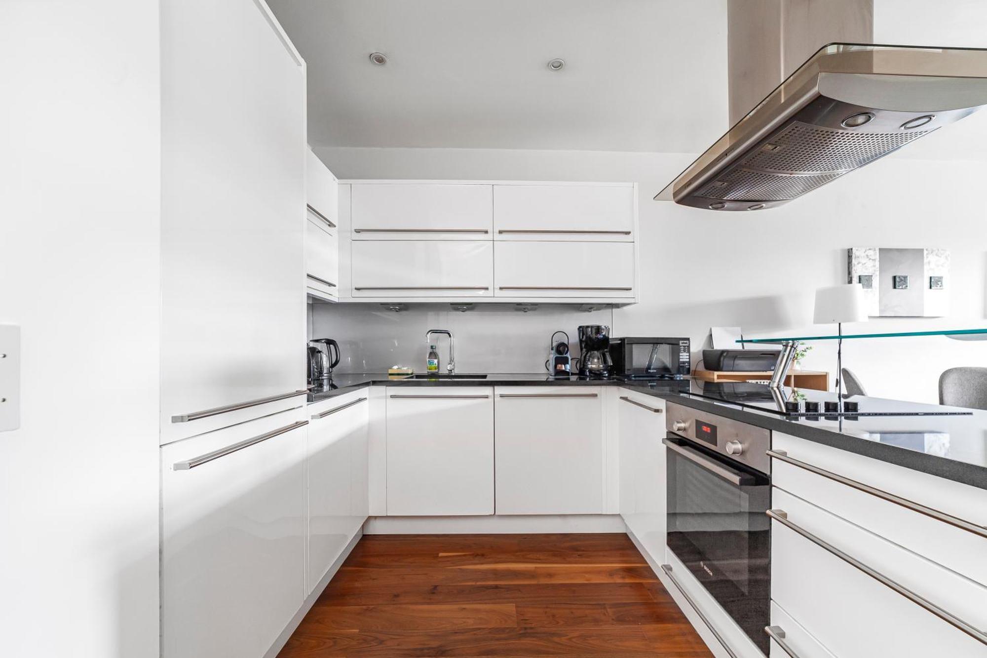 Deluxe Holborn Two Bedroom Apartment London Bagian luar foto